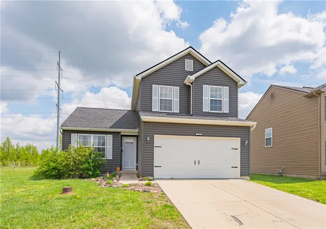 Homes for sale in Dayton, OH | 5746 Desoto St, Dayton, OH 45426 | MLS# 952067