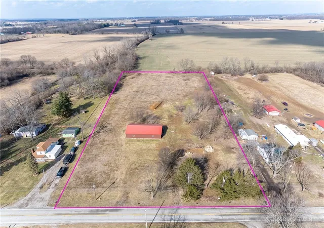 1st image of 1226 E Jackson Rd, Springfield, OH 45502 | MLS# 952533