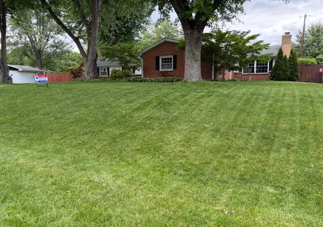 Homes for sale in Bellbrook, OH | 2415 Tennyson Dr, Bellbrook, OH 45305 | MLS# 952725