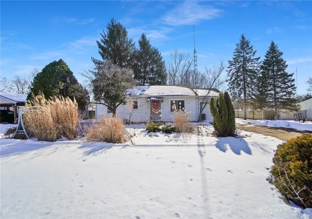Homes for sale in Franklin, OH | 5711 Fairview Dr, Franklin, OH 45005 | MLS# 952768