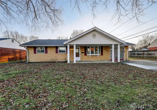 1st image of 304 Applegate Rd, Englewood, OH 45322 | MLS# 952733