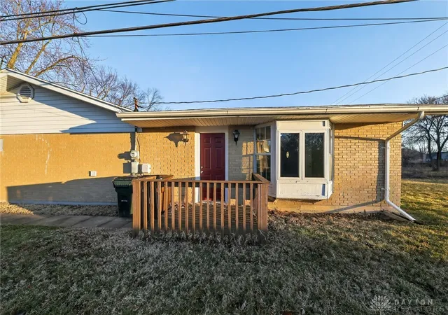 Homes for sale in Englewood, OH | 304 Applegate Rd, Englewood, OH 45322 | MLS# 952733