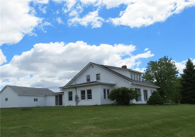 Homes for sale in Anna, OH | 102 E Main St, Anna, OH 45302 | MLS# 952974