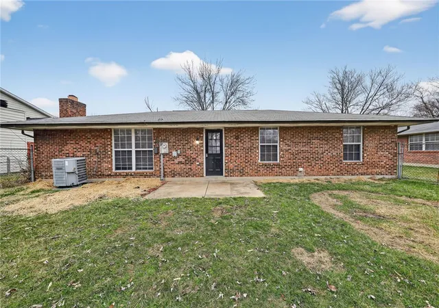 Photo 3 of Single family home for sale at 6070 Charlesgate Rd, Dayton, OH 45424 | MLS# 953822 | Listing updated on 2026-03-25