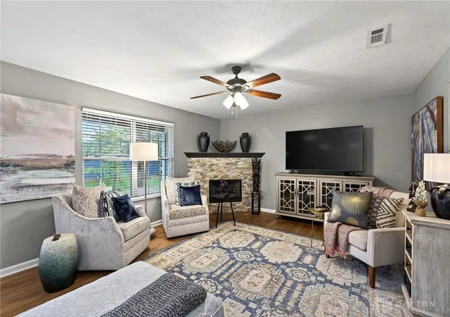 Homes for sale in Miamisburg, OH | 1517 Commons Dr, Miamisburg, OH 45342 | MLS# 953879