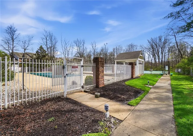 Homes for sale in Loveland, OH | 12061 Carrington Lane, Loveland, OH 45140 | Houzeo