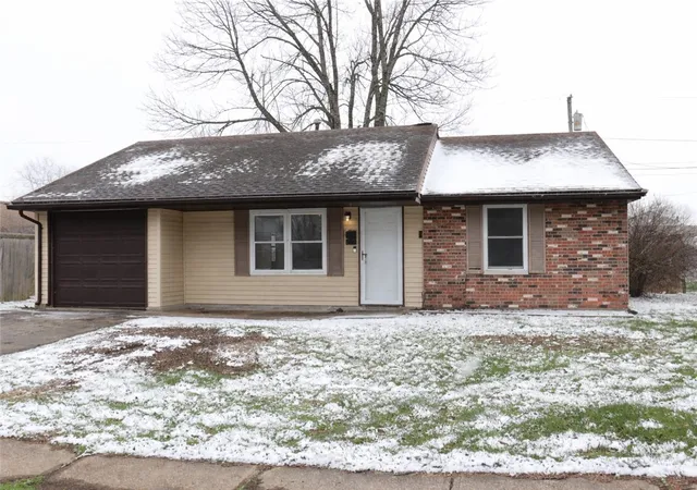 Homes for sale in Xenia, OH | 1955 Roxbury Dr, Xenia, OH 45385 | MLS# 954414