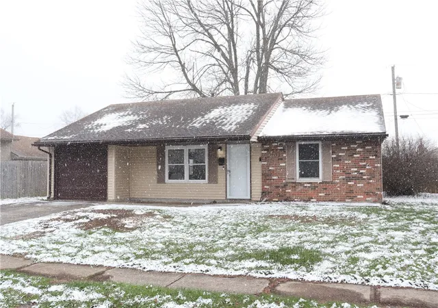 Homes for sale in Xenia, OH | 1955 Roxbury Dr, Xenia, OH 45385 | MLS# 954414