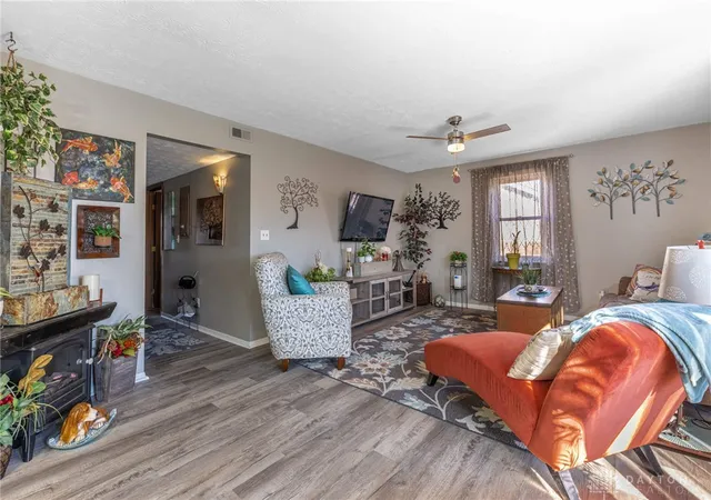 Homes for sale in West Carrollton, OH | 1330 Black Forest Dr #B, West Carrollton, OH 45449 | MLS# 954569