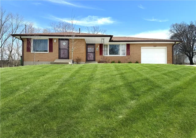 Photo 2 of Single family home for sale at 2215 Wellington Rd, Middletown, OH 45044 | MLS# 954649 | Listing updated on 2026-03-29