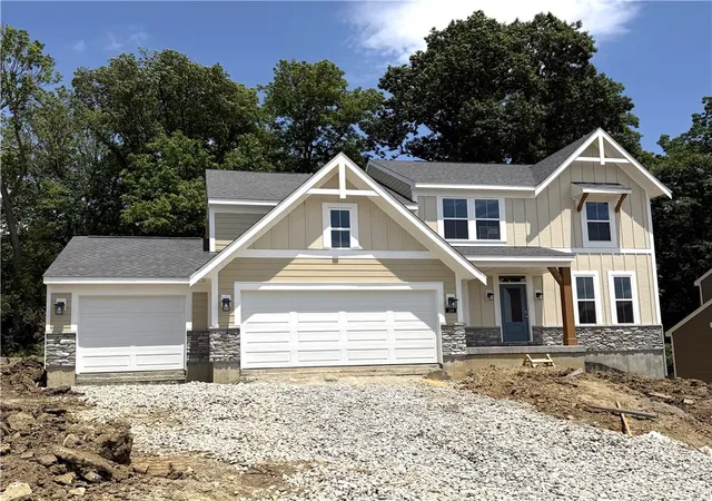 Homes for sale in Springboro, OH | 186 Farmstead Blvd, Springboro, OH 45066 | MLS# 954721
