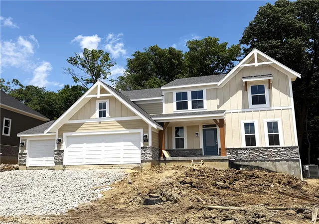 Homes for sale in Springboro, OH | 186 Farmstead Blvd, Springboro, OH 45066 | MLS# 954721