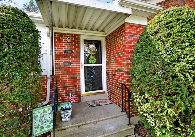 4th image of 1204 Waving Willow Dr, Dayton, OH 45409 | MLS# 954343