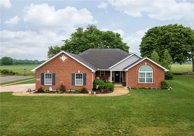 Photo 1 of Sale Pending at 725 Loxley Ln, Troy, OH 45373 | MLS# 955100 | Listing updated on 2026-08-27
