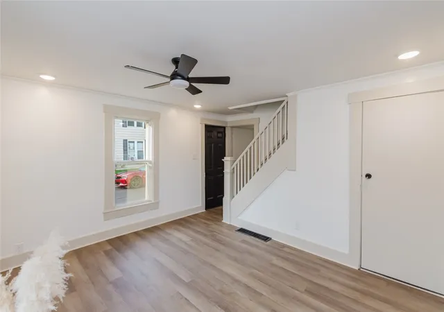 Photo 3 of Single family home for sale at 555 E Sycamore St, Miamisburg, OH 45342 | MLS# 955009 | Listing updated on 2026-07-07