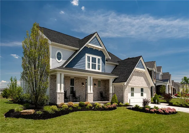 2nd image of 2004 Silver Linden Dr, Tipp City, OH 45371 | MLS# 955139