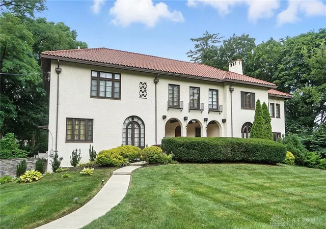 Homes for sale in Oakwood, OH | 25 W Thruston Blvd, Oakwood, OH 45419 | MLS# 954935