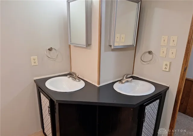 Photo 3 of Manufactured home for sale at 10561 Aldora Dr, Miamisburg, OH 45342 | MLS# 955678 | Listing updated on 2026-09-23