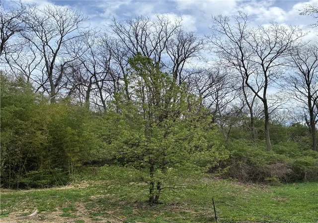 1st image of 332 Collins Ave, Cincinnati, OH 45202 | MLS# 955522