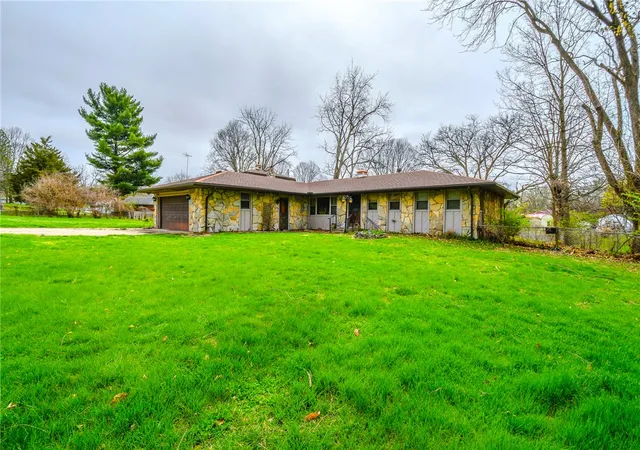 2nd image of 3223 Ravenwood Rd, Fairborn, OH 45324 | MLS# 955667