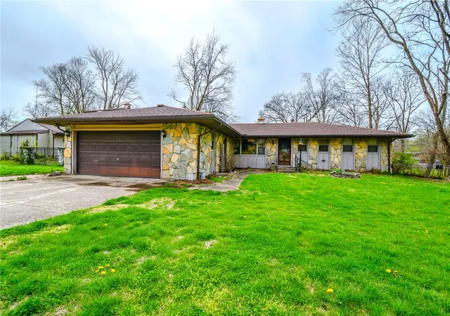 3rd image of 3223 Ravenwood Rd, Fairborn, OH 45324 | MLS# 955667