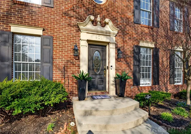 Photo 3 of Sale Pending at 901 Highridge Ct, Miamisburg, OH 45342 | MLS# 955701 | Listing updated on 2026-06-04
