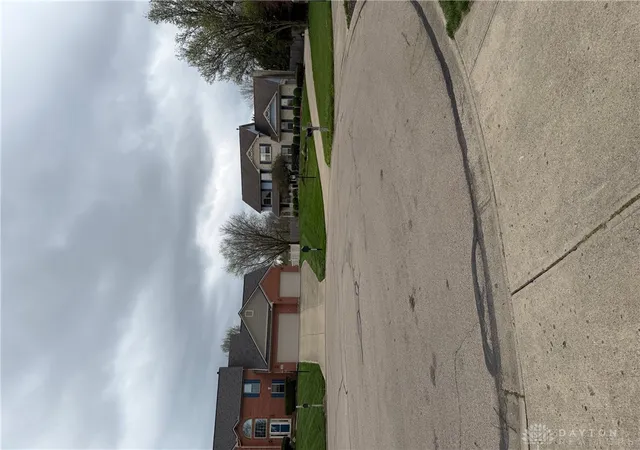 42nd image of 1629 Sunnington Grove Dr, Washington Twp, OH 45458 | MLS# 955576