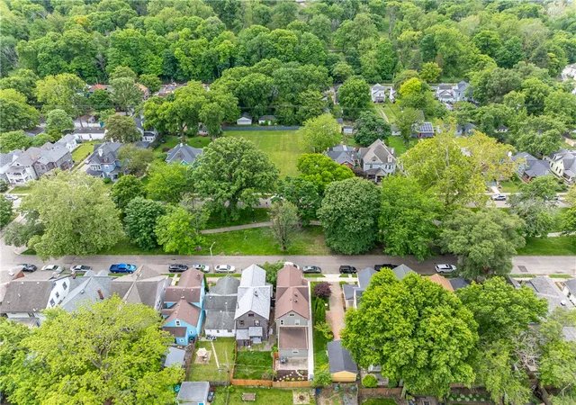 Homes for sale in Dayton, OH | 247 Park Dr, Dayton, OH 45410 | MLS# 955832