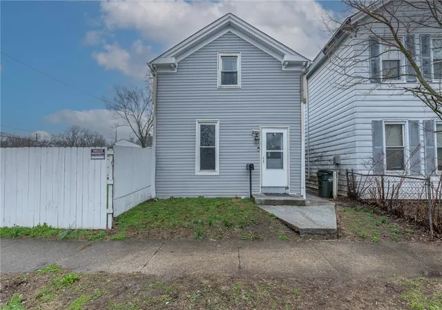 1st image of 1041 Vine St, Hamilton, OH 45011 | MLS# 955717