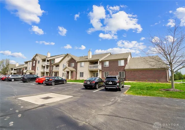 3rd image of 1964 Waterstone Blvd, Centerville, OH 45342