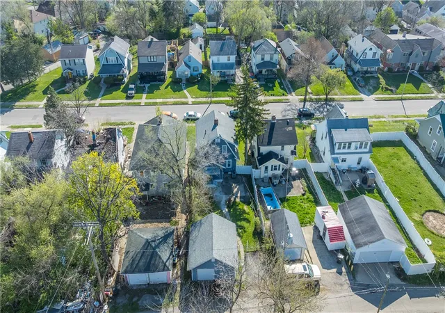 35th image of 2061 Emerson Ave, Dayton, OH 45406 | MLS# 956217