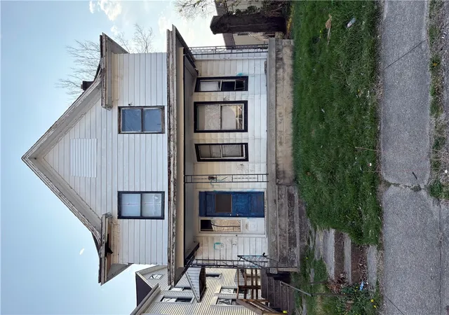 3rd image of 135 S Monmouth St, Dayton, OH 45403 | MLS# 955386