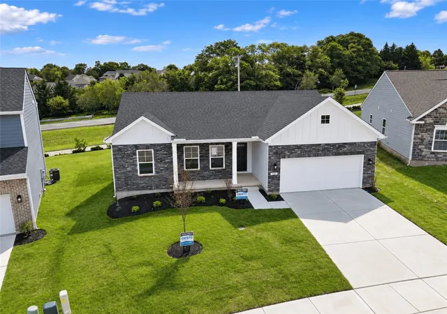 Photo 1 of Single family home for sale at 40 Chestnut St, Springboro, OH 45066 | MLS# 954572 | Listing updated on 2026-09-25