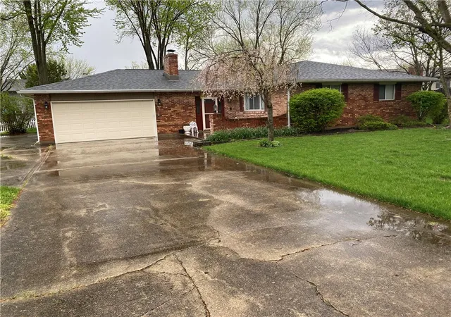 Homes for sale in Germantown, OH | 618 Farmersville Germantown Pike, Germantown, OH 45327 | MLS# 956376