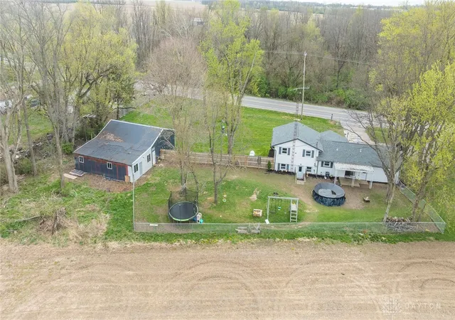 Homes for sale in Eaton, OH | 8923 W Us Route 35, Eaton, OH 45320 | MLS# 956356