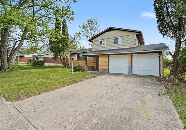 Photo 2 of Single family home for sale at 4718 Belcourt Dr, Dayton, OH 45417 | MLS# 956188 | Listing updated on 2026-06-10
