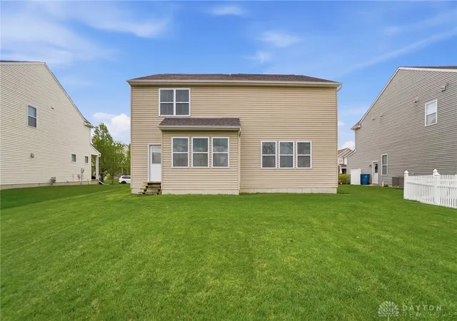Homes for sale in Tipp City, OH | 2571 Sunset Maple Dr, Tipp City, OH 45371 | MLS# 956598