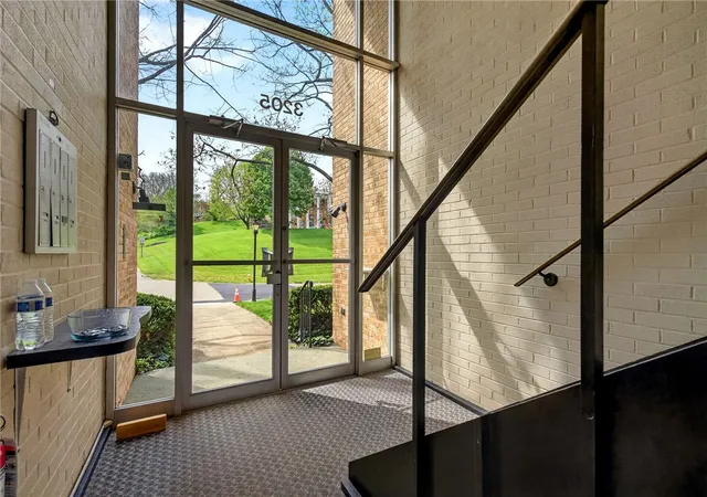 Homes for sale in Kettering, OH | 3205 Southdale Dr #3, Kettering, OH 45409 | MLS# 956608