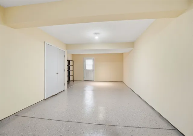 Listing Photo 2 - Condo for sale in building located at 4324 Straight Arrow Rd, Beavercreek, OH 45430 - Unit #