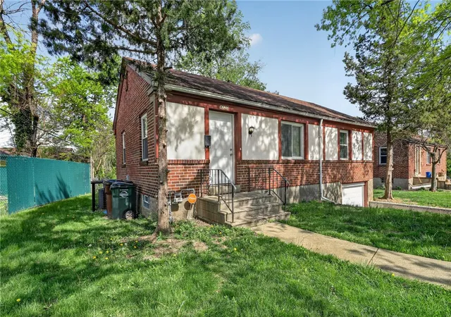 Photo 3 of Sale Pending at 4220 Daleview Ave, Dayton, OH 45405 | MLS# 956722 | Listing updated on 2026-07-22