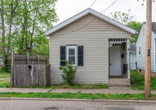 1st image of 2039 Howard Ave, Middletown, OH 45044 | MLS# 956478