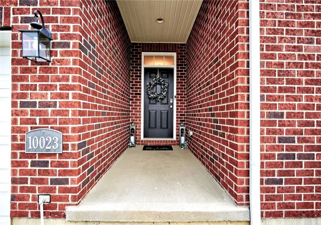 2nd image of 10023 Washington Glen Dr, Washington Twp, OH 45458 | MLS# 956995