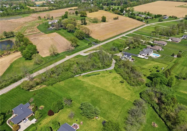 Homes for sale in Lebanon, OH | 1229 E Pekin Rd, Lebanon, OH 45036 | MLS# 957062