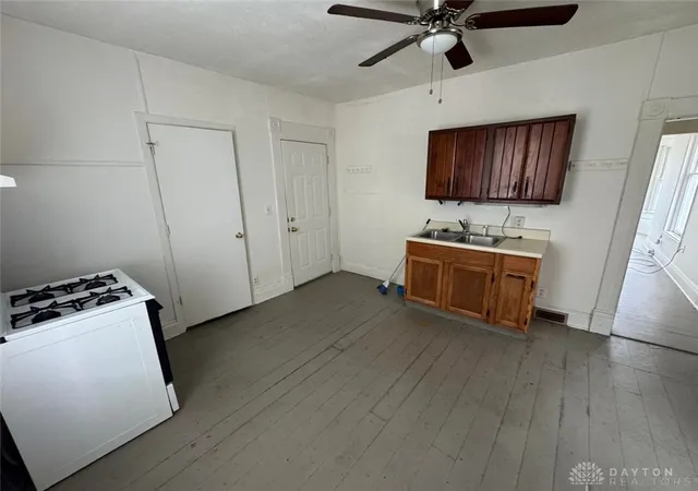 Photo 3 of Multi family home for sale at 707 W High St, Springfield, OH 45506 | MLS# 957149 | Listing updated on 2026-08-04