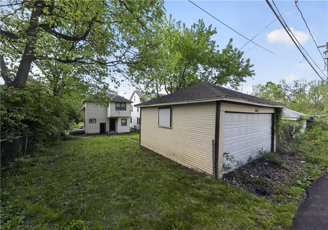 2nd image of 2012 Elsmere Ave, Dayton, OH 45406 | MLS# 957258