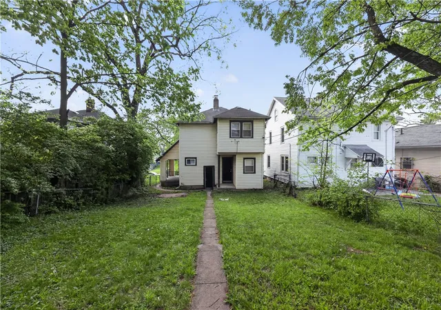 3rd image of 2012 Elsmere Ave, Dayton, OH 45406 | MLS# 957258