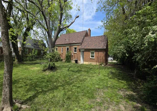 3rd image of 804 E Stroop Rd, Dayton, OH 45429 | MLS# 957361