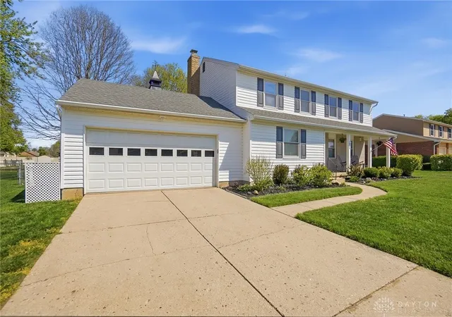 Homes for sale in Piqua, OH | 1810 Carlyle Dr, Piqua, OH 45356 | MLS# 957622