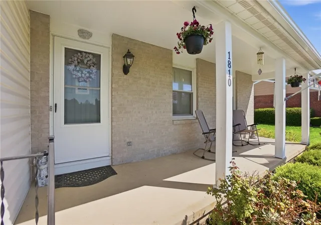 Homes for sale in Piqua, OH | 1810 Carlyle Dr, Piqua, OH 45356 | MLS# 957622