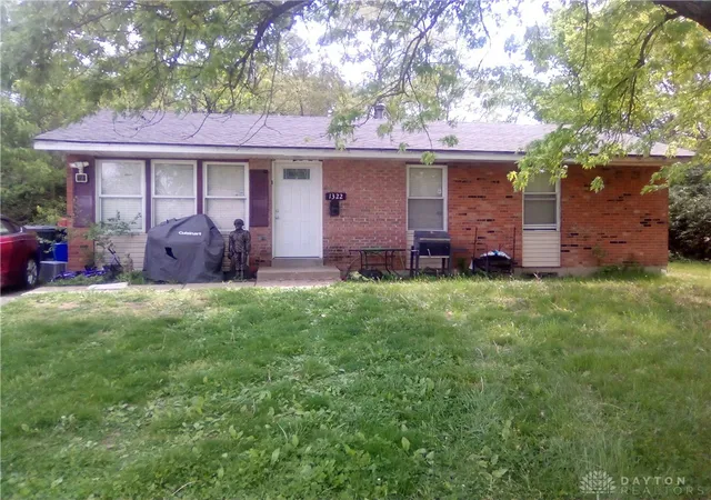 Homes for sale in Dayton, OH | 1322 Clement Ave, Dayton, OH 45417 | MLS# 957732